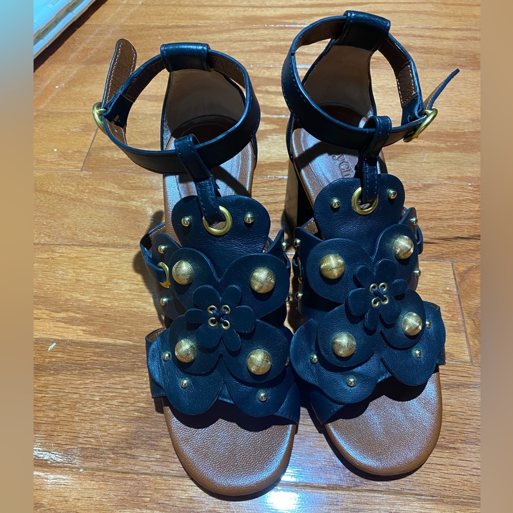 See By Chloe Women's Haya Floral Stud Block-Heel Sandals - Picture 2 of 16